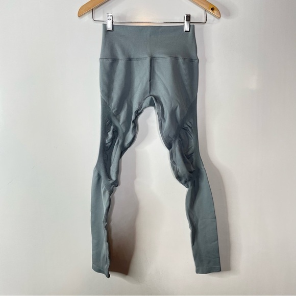 Alphalete Gray Aero Seamless Leggings Size Medium - Picture 3 of 7